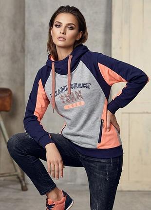 Спортивная тоненькая толстовка женская бренда future sportswear ✨