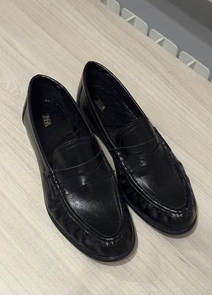 Нові лофери zara 36р 2