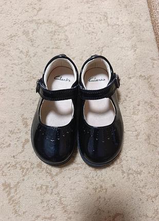 Нарядные туфельки clarks 23