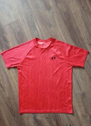 Брендовая футболка under armour.