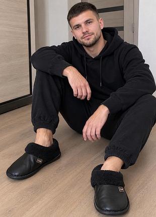 Чоловічі тапки