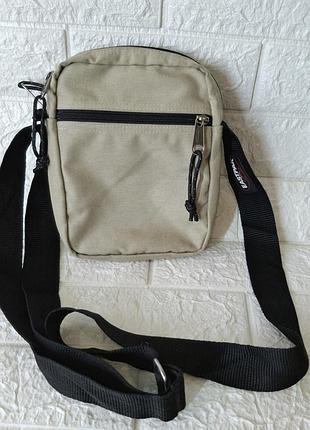Новая сумка меседжер eastpak 4