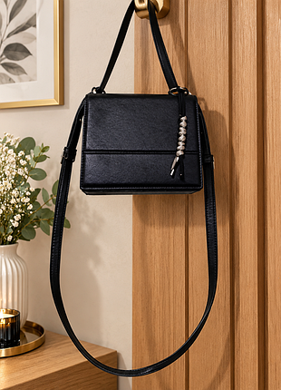 Сумка жіноча zara маленька чорна через плече
