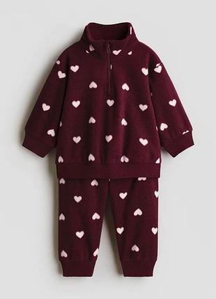 Костюм дитячий h&m флісовий з принтом сердечок