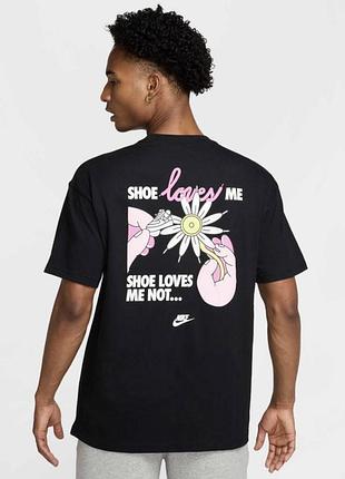 Футболка nike чорна з принтом розмір s