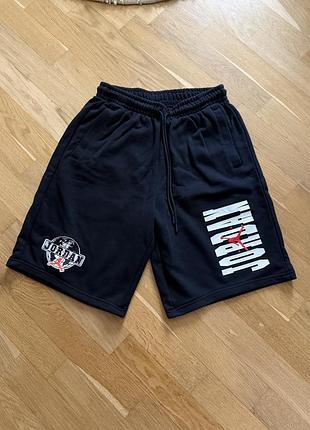 Спортивні шорти nike jordan чорні