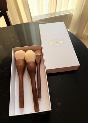 Набір пензлів для макіяжу guerlain з дерев'яними ручками