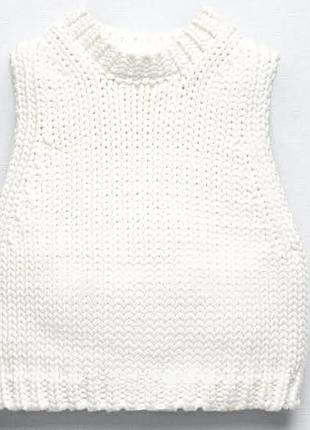 Укороченный вязаный топ-жилет zara крупной вязки (zara white chunky-knit sweater vest / crop top)xs-s-m