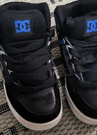 Кросівки для хлопчика dc shoes високі чорно-сині 29 розмір 18см. підійдуть на 17.5 см.