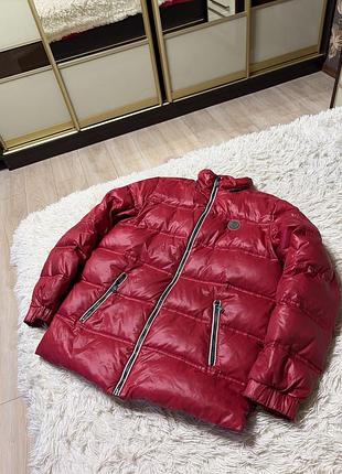 Подростковая  куртка красная для мальчика дутая куртка от бренда armani junior / emporio armani.
