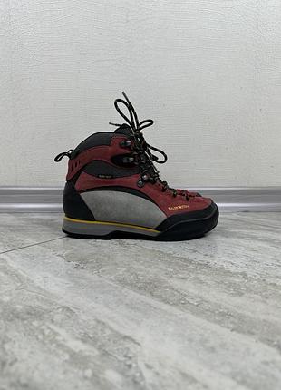 La sportiva  red gore-tex mountaineering hiking boots italy  size 7 (38) ботінки черевики чоботи взуття