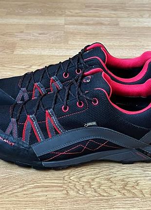 Трекінгові кросівки mammut з мембраною gore-tex 44,5 розміру в стані нових