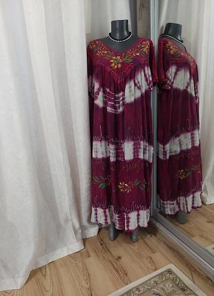 Вискозное с карманами и вышивкой платье 👗 большого размера