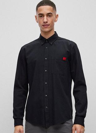 Черная мужская рубашка hugo (hugo boss) приталенного кроя (slim fit) из хлопковой ткани оксфорд