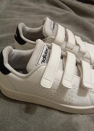 Кросівки дитячі adidas advantage c білі на липучках fw2589