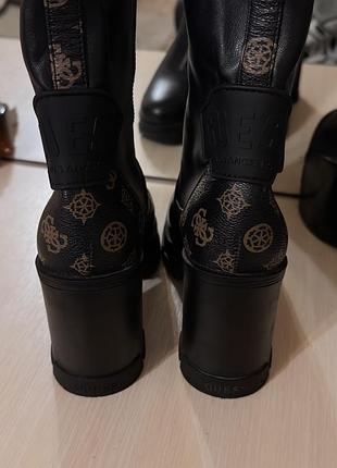 Стильні черевики guess 3