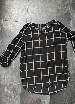 Жіноча блузка anne klein у чорно-білу клітинку