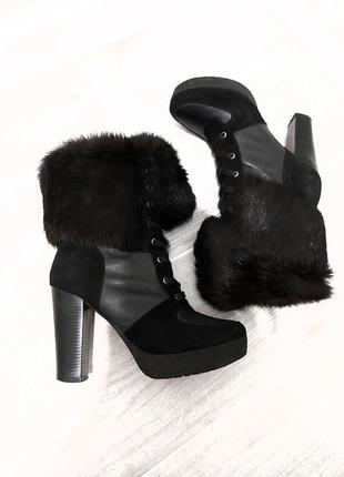 Шикарні шкіряні чоботи zara