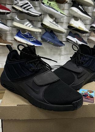 Чоловічі кросівки nike air max trainer 1 amp для тренуваннь кросфіту тренажерного залу повсякденні штангетки рефлетивні чорні бу 42-42.5 р оригінал