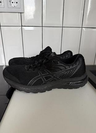 Кросівки asics (оригінал, розмір 42, устілка 27 см)