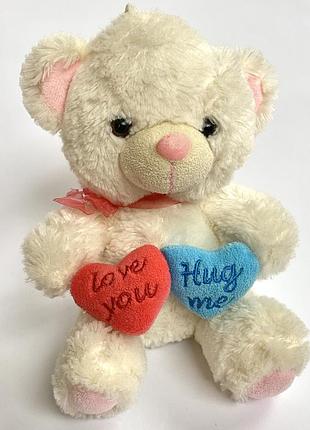 Милый плюшевый мишка с сердечками love you / hug me — белый мягкий медвежонок в подарок девушке на день влюбленных (14 февраля), мягкая игрушка
