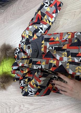 Дитяча куртка moncler зимова з капюшоном та геометричним принтом 74 см