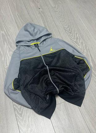 Худі jordan therma-fit