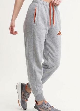 Джоггеры женские теплые adidas sport essentials logo / fleece joggers. р.l