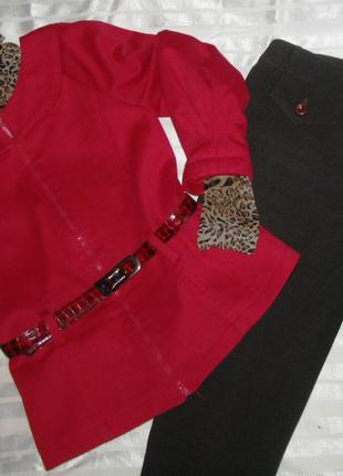 Костюм красный пиджак рукав 3/4 штаны коричневые ткань трикотаж костюмная 44 м