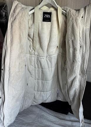 Белая теплая парка zara 6
