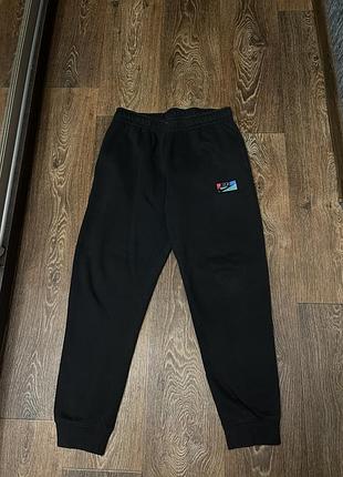 Спортивні штани nike m-l