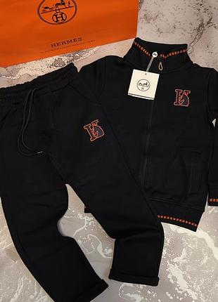 Костюм hermes чорний з помаранчевим
