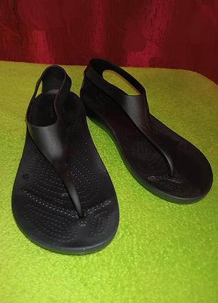 Сандалии crocs
