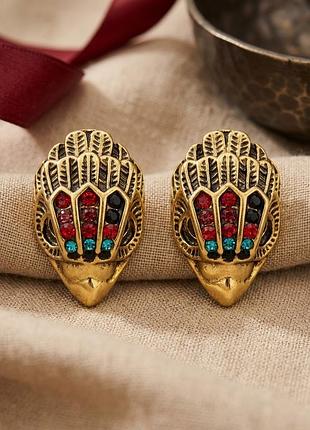 Сережки eagle head інтерпретація kurt geiger 8
