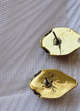 Сережки eagle head інтерпретація kurt geiger 5