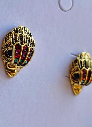 Сережки eagle head інтерпретація kurt geiger 6