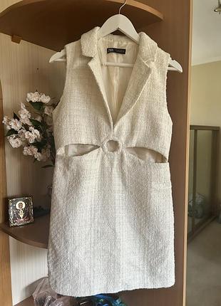Коротка сукня zara твідова без рукавів біла