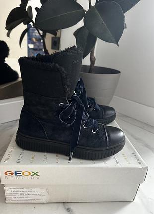 Черевики чоботи від geox розмір 33