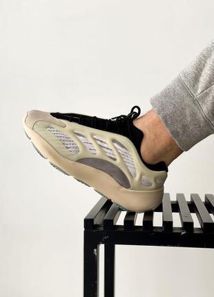 Крутейшие мужские кроссовки adidas yeezy boost 700 v3 серые с бежевым5 фото