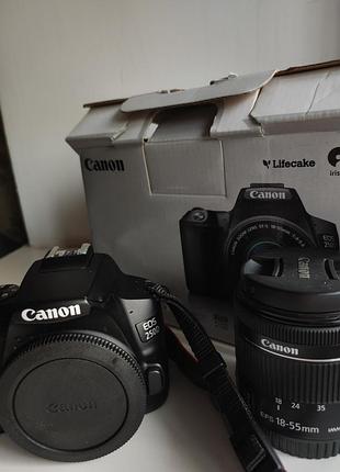 Фотоапарат canon eos 250d з об'єктивом 18-55mm