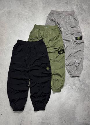Нейлонові карго штани stone island