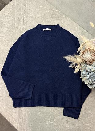 Светр zara в глибокому темно-синьому кольорі