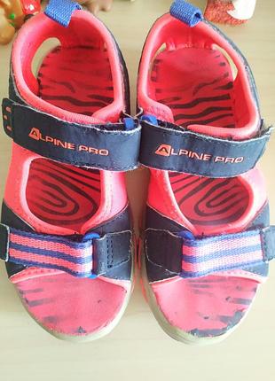 Босоніжки для дітей alpine pro спортивні рожево-чорні