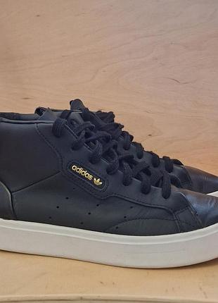 Кросівки жіночі adidas утеплені чорні 37 розмір