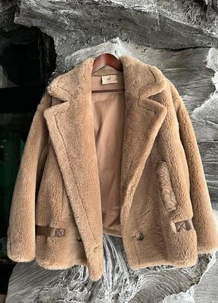 Шуба жіноча max mara бежева коротка з натуральної вовни тедді