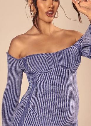 В'язана сукня prettylittlething синя блакитна з відкритими плечима