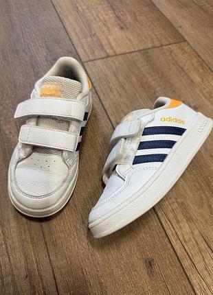 Кросівки adidas 2