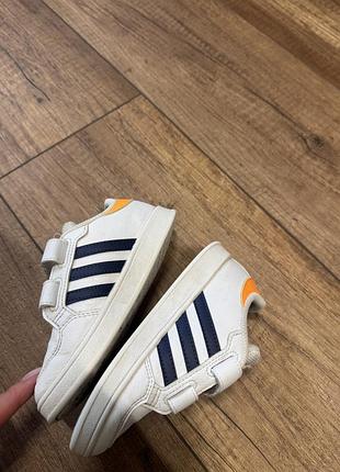 Кросівки adidas 3