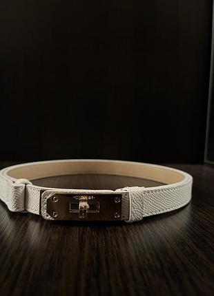 Жіночий ремінь hermes kelly білий зі шкіри з золотистою пряжкою