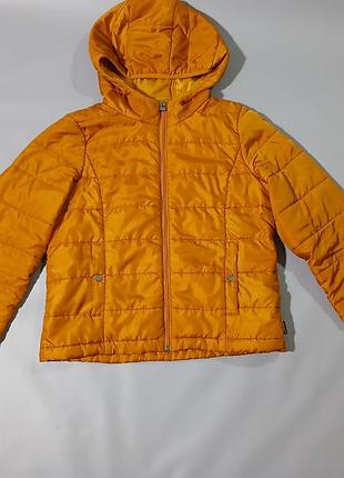Демисезонная женская стеганая куртка от бренда vero moda (модель vmlucy short jacket boos / vmsimone hoody)